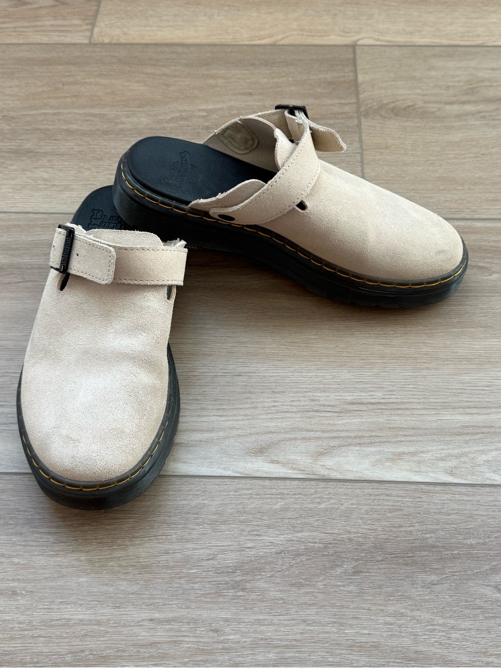 Dr. Martens Jorge II Suede Mules Clogs EU 39 Women’s 8 Brown Beige